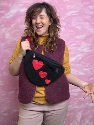 Nerka baggy jeansy i serduszka skórzane