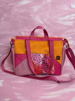 Torebka Amiga z różem Ci do twarzy